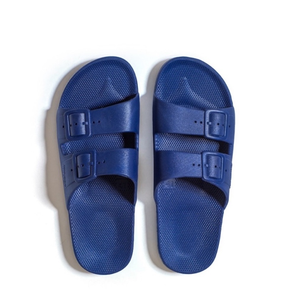 NWT Freedom Moses Navy slide sandals 9-10